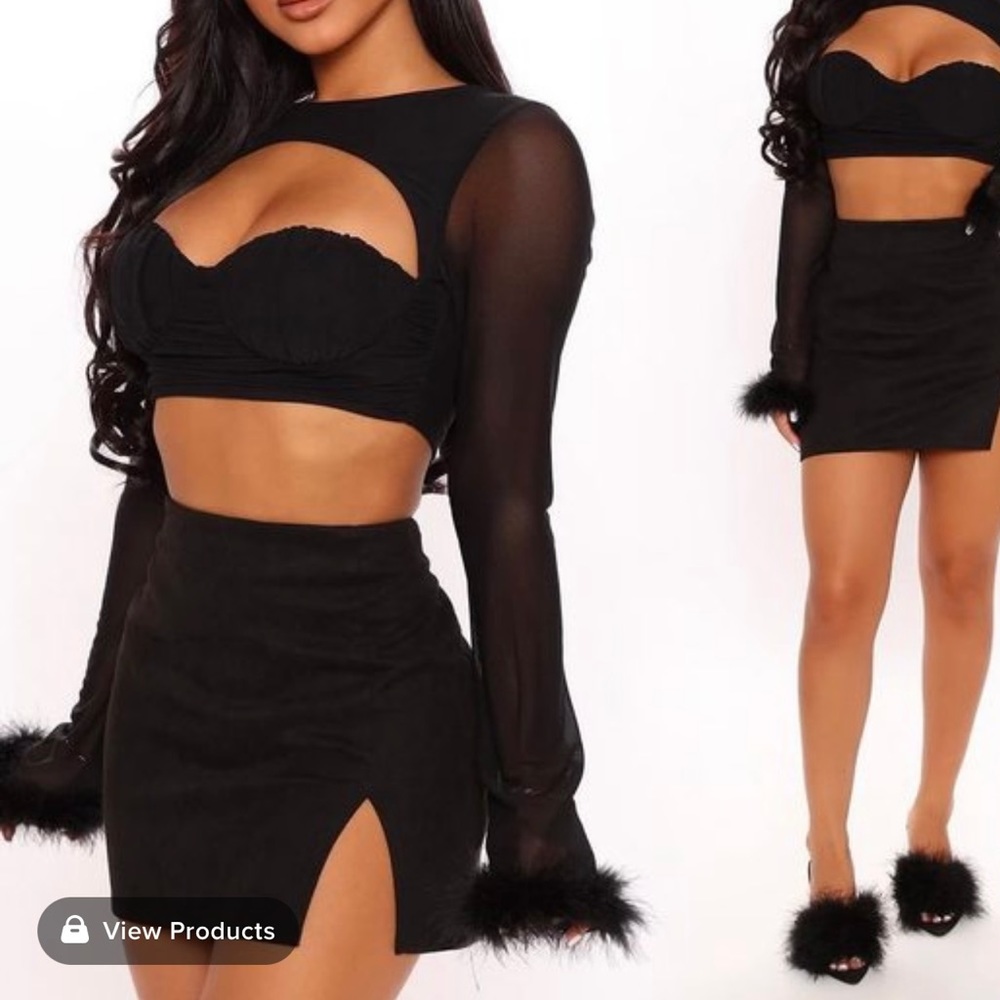 Fashion nova suede black skirt